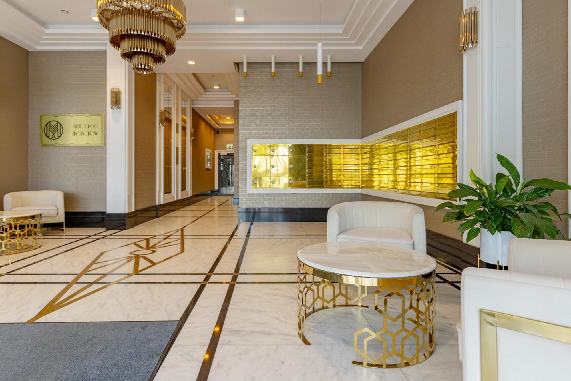 Art Deco Mokotow With Parking & Gym By Renters Prestige Apartmán