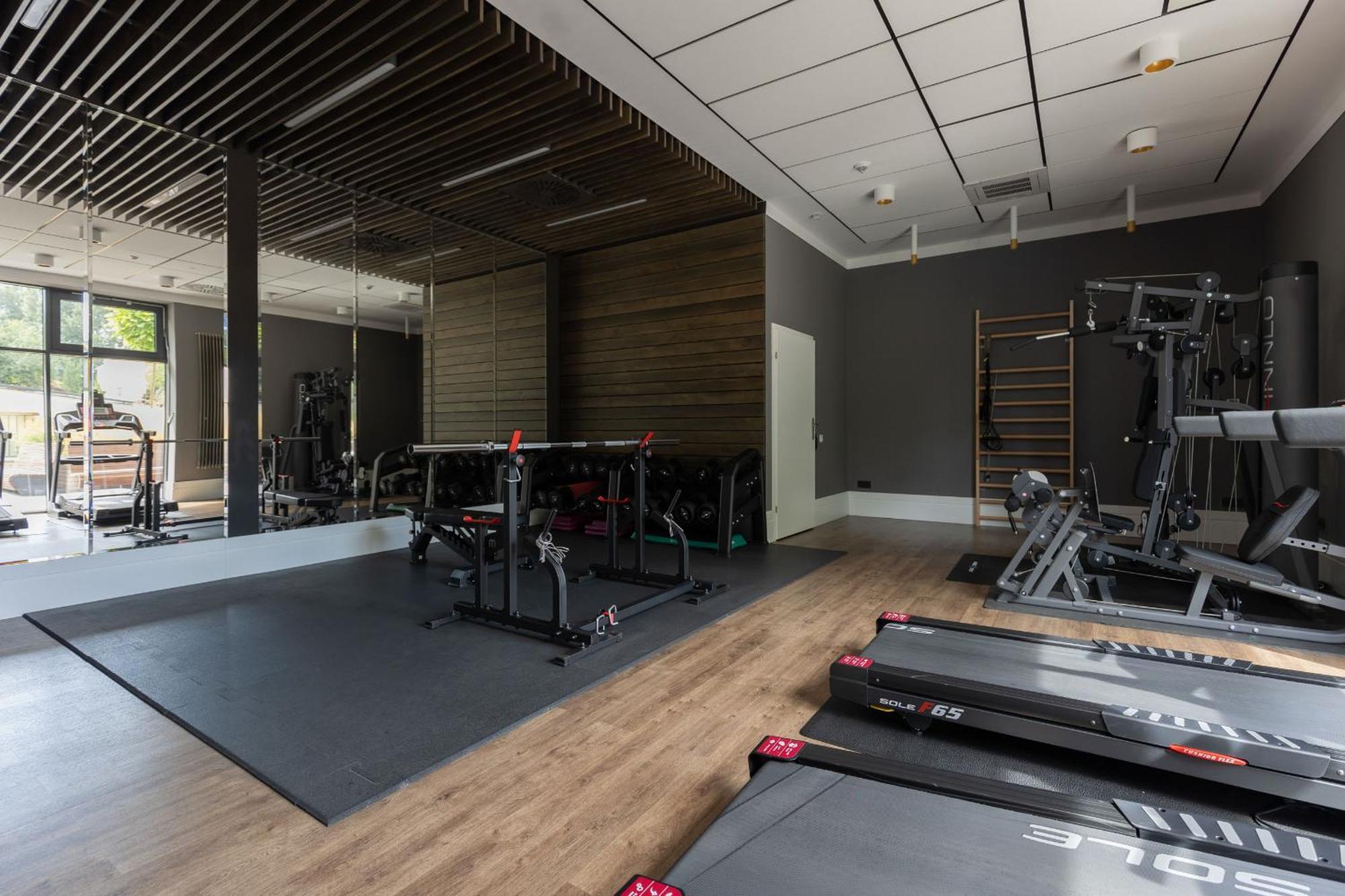 Art Deco Mokotow With Parking & Gym By Renters Prestige Apartmán